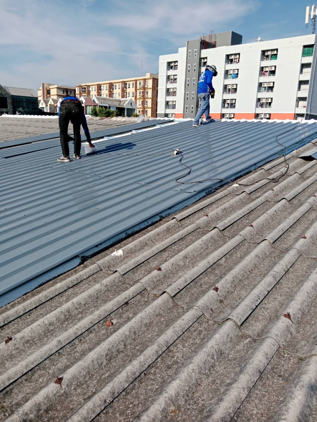ภาพผลงานหลังคาโรงงานและคลังสินค้า โดย Top Roof Service